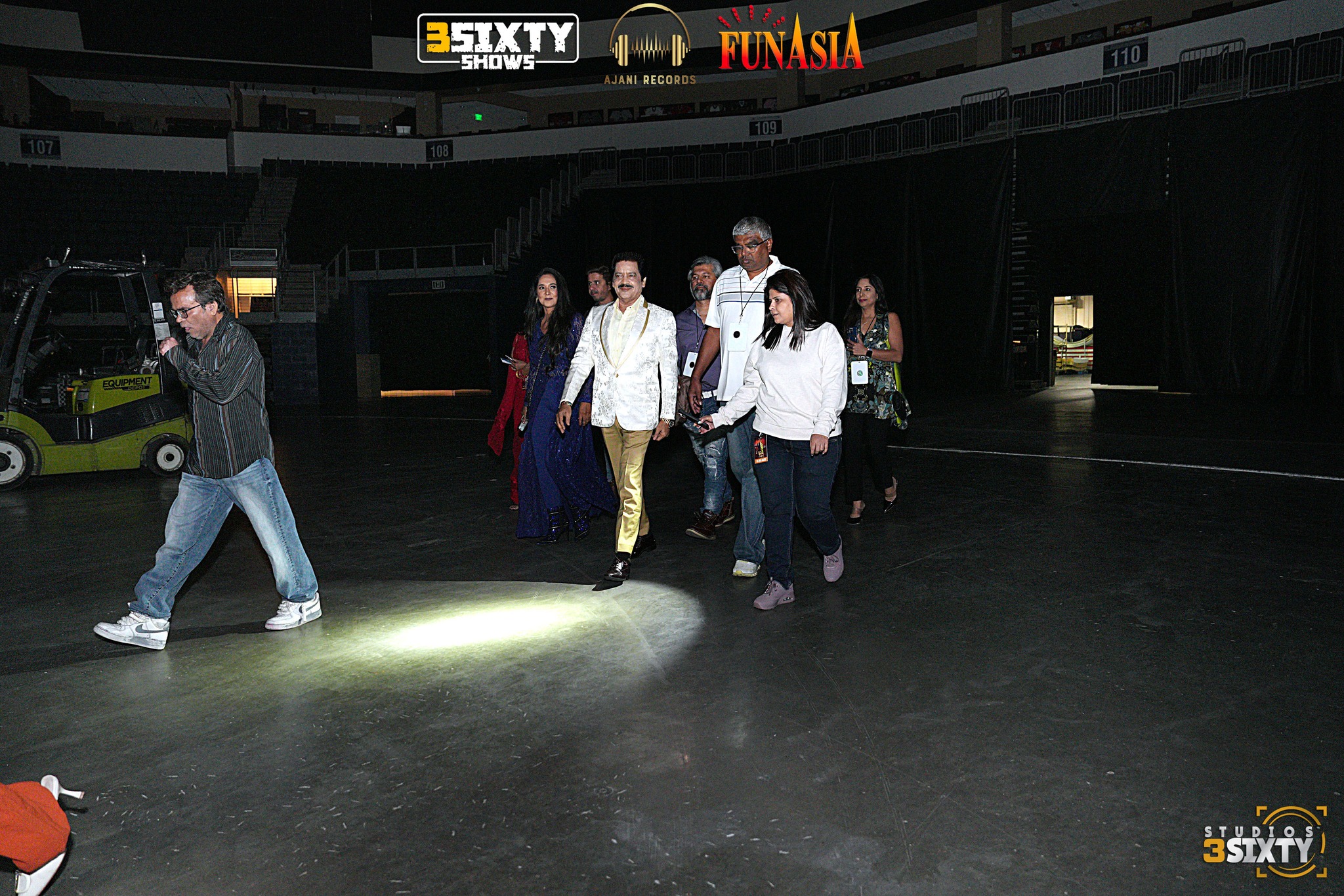 Udit Narayan & Aditya Narayan Live in Dallas 2024 photo 28