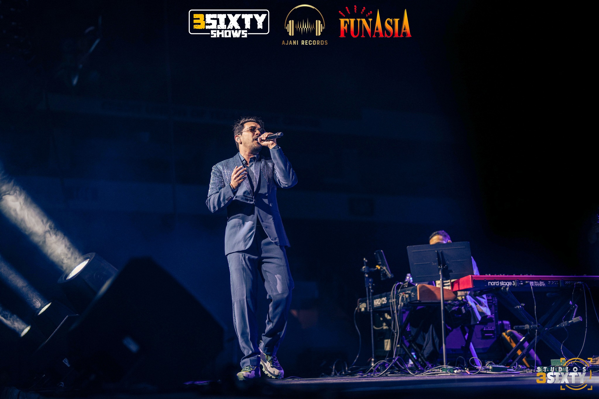 Udit Narayan & Aditya Narayan Live in Dallas 2024 photo 49