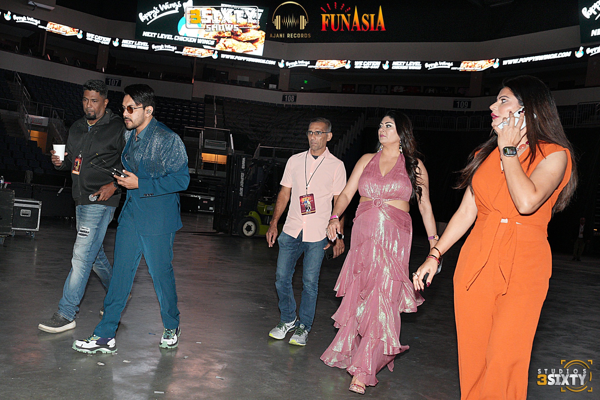 Udit Narayan & Aditya Narayan Live in Dallas 2024 photo 56