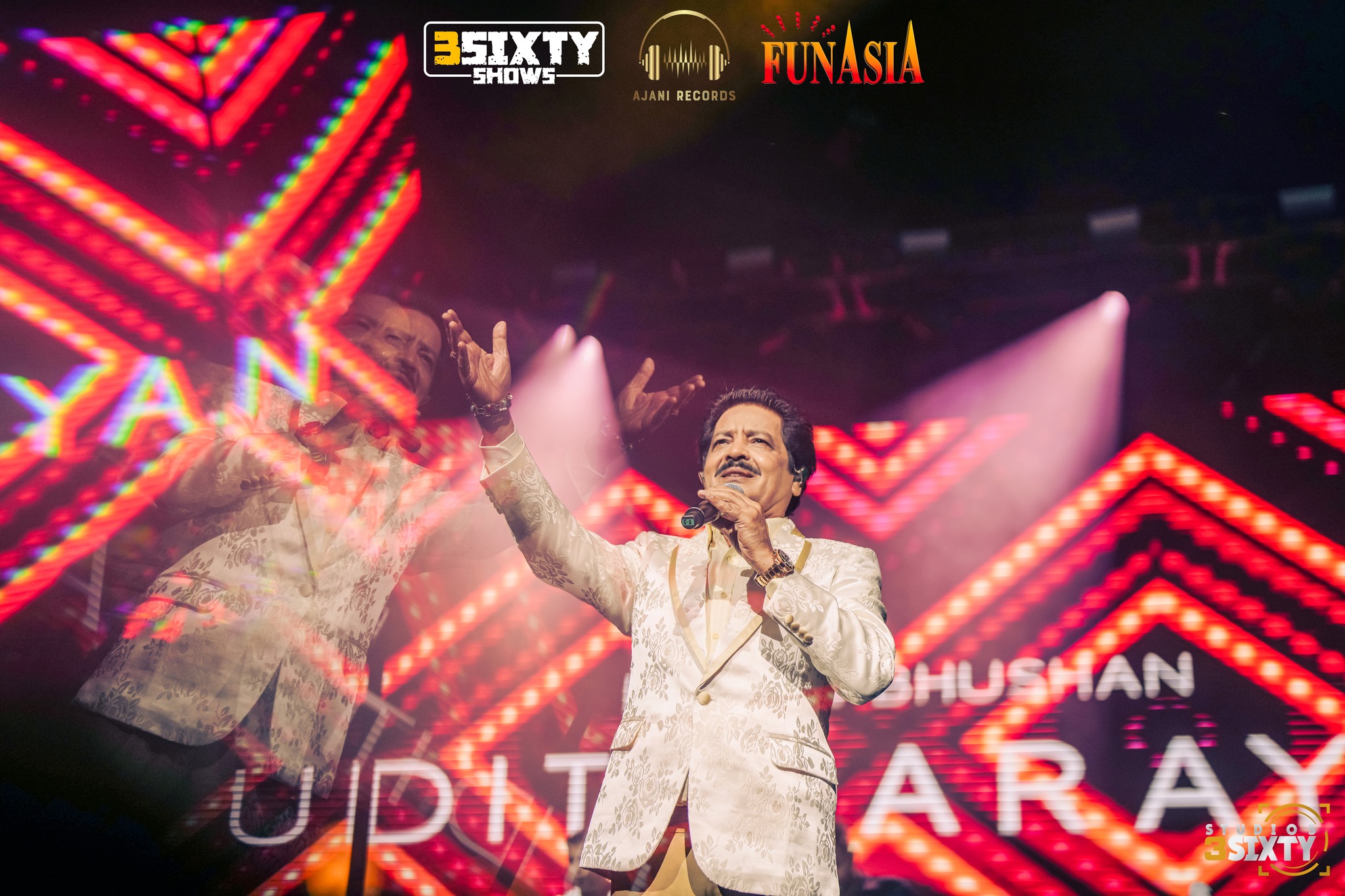Udit Narayan & Aditya Narayan Live in Dallas 2024 photo 57