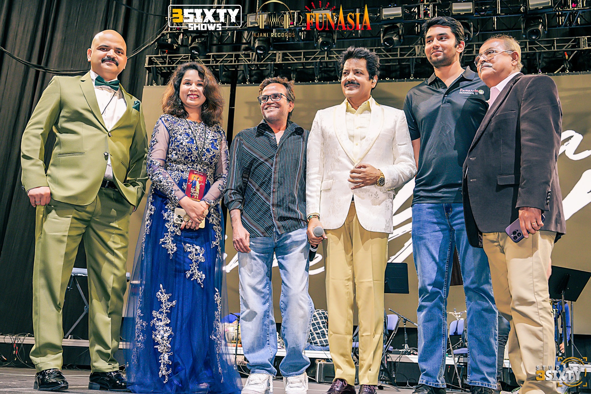 Udit Narayan & Aditya Narayan Live in Dallas 2024 photo 77