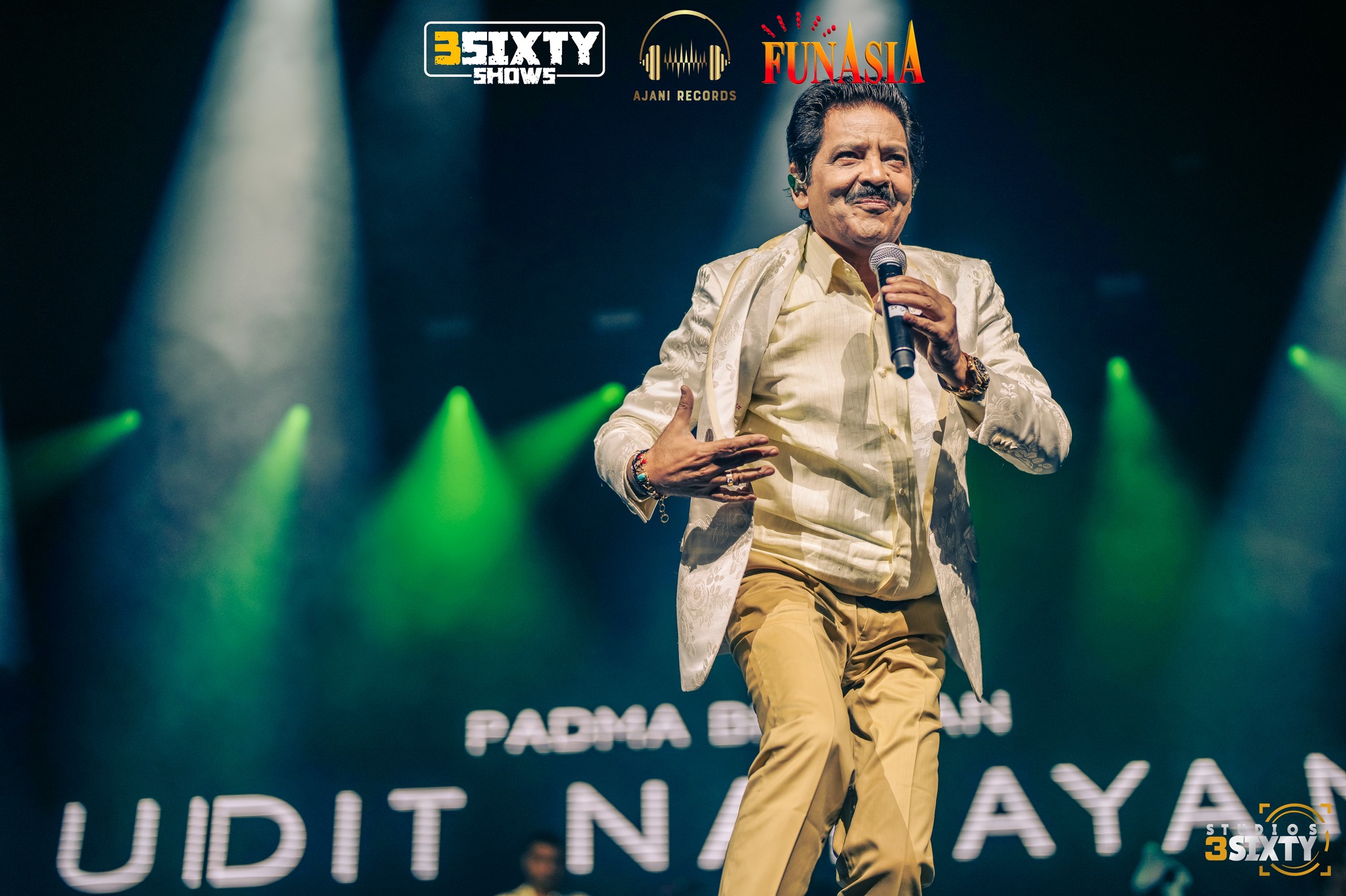 Udit Narayan & Aditya Narayan Live in Dallas 2024 photo 79