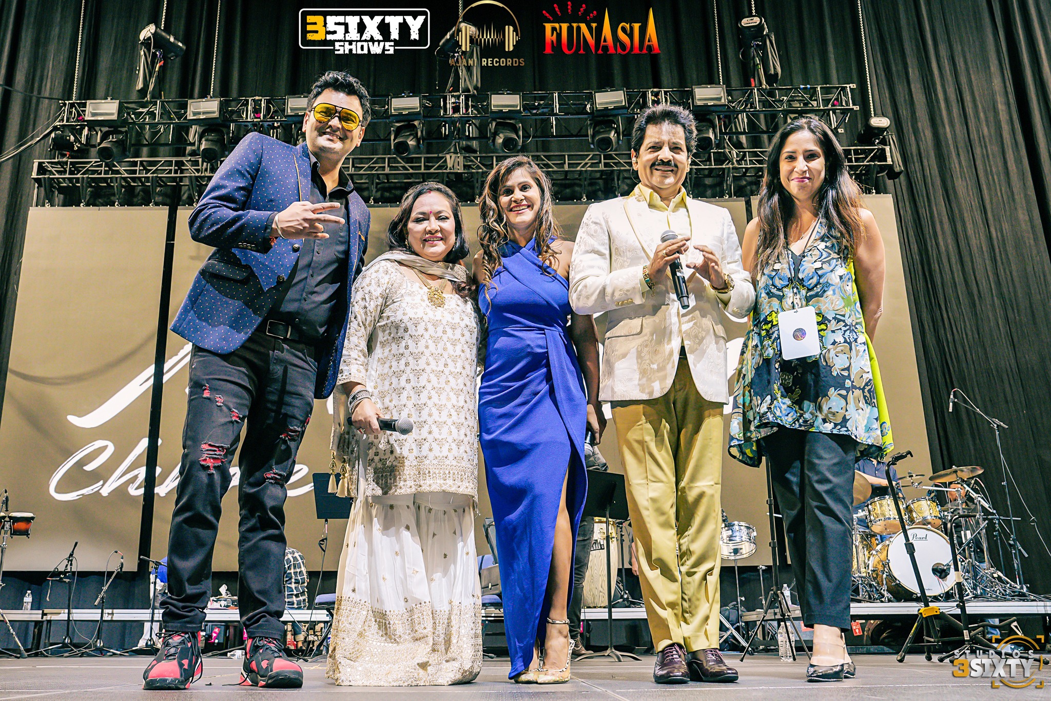 Udit Narayan & Aditya Narayan Live in Dallas 2024 photo 88