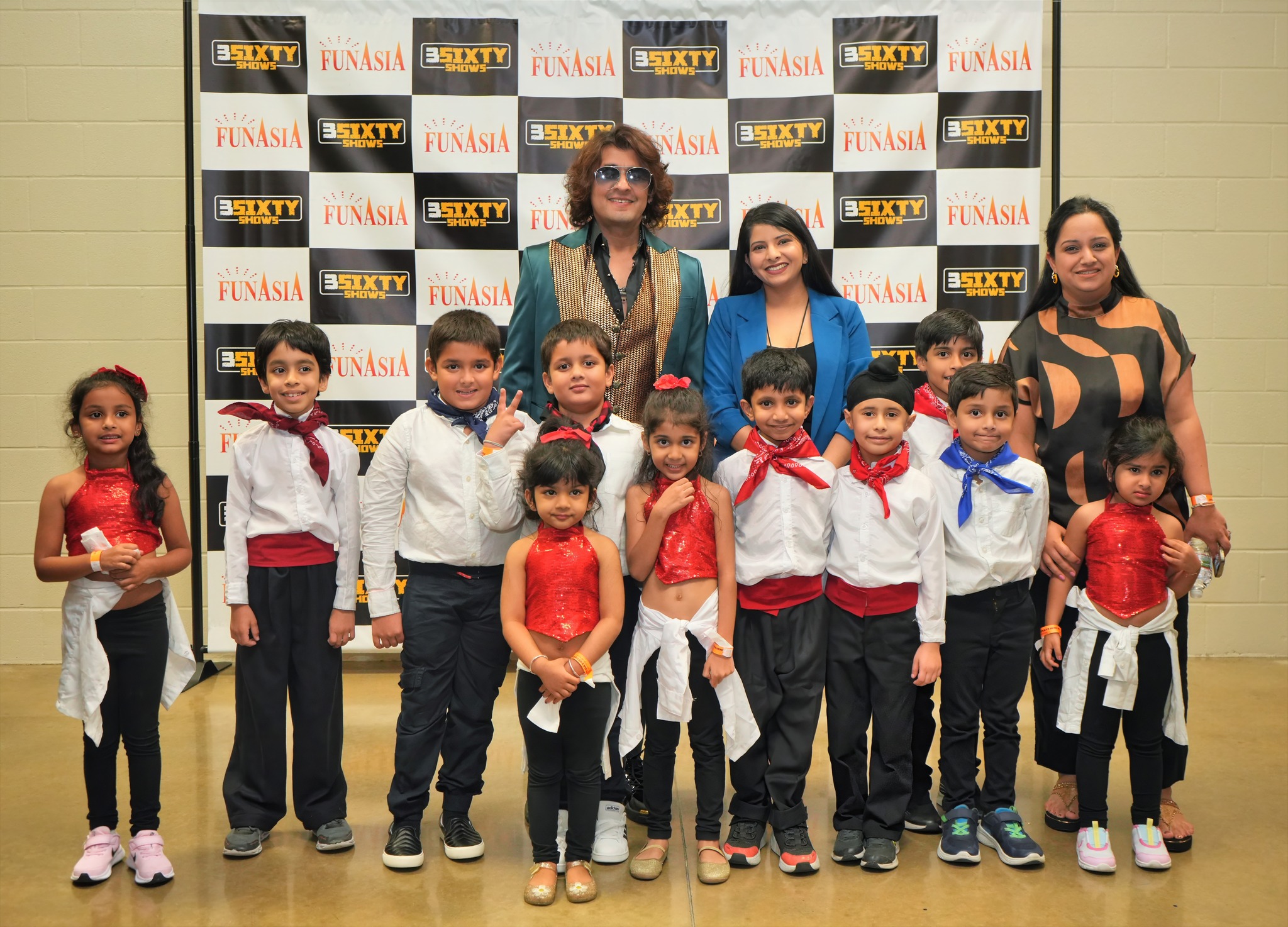 Sonu Nigam 2023 Meet & Greet Pics