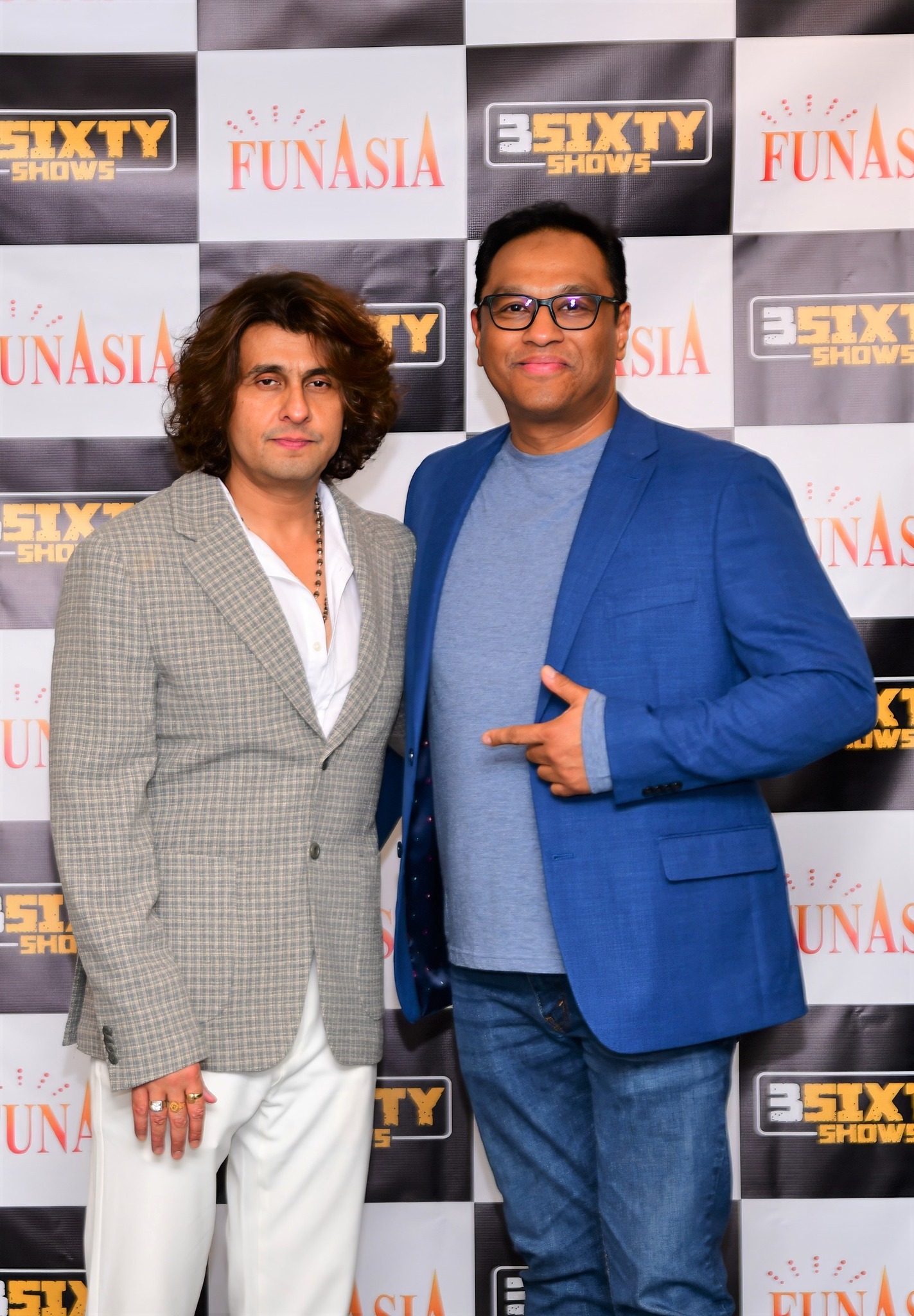 Sonu Nigam 2023 Meet & Greet Pics