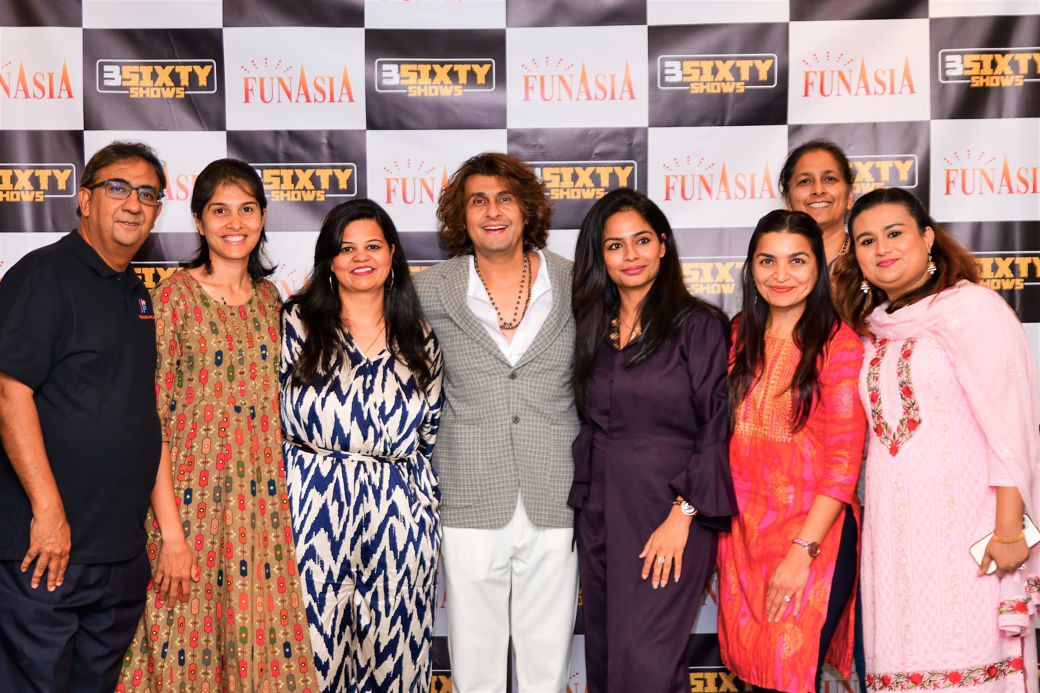 Sonu Nigam 2023 Meet & Greet Pics