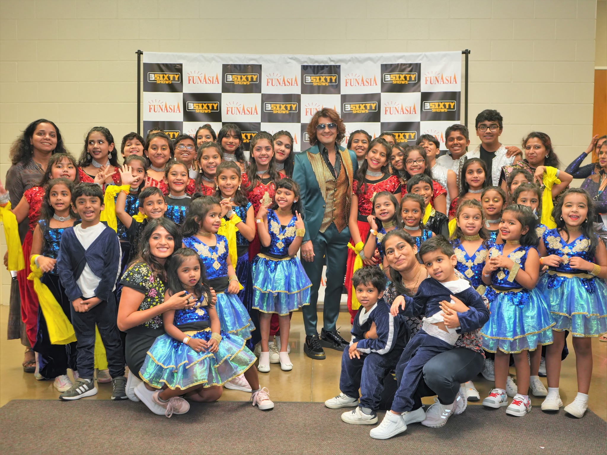 Sonu Nigam 2023 Meet & Greet Pics