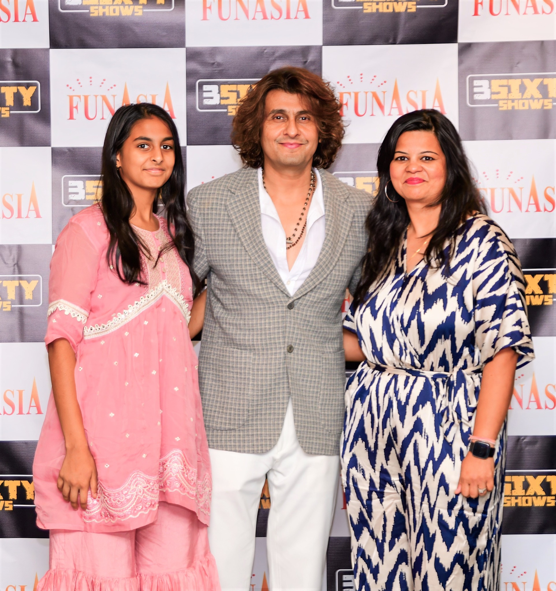 Sonu Nigam 2023 Meet & Greet Pics