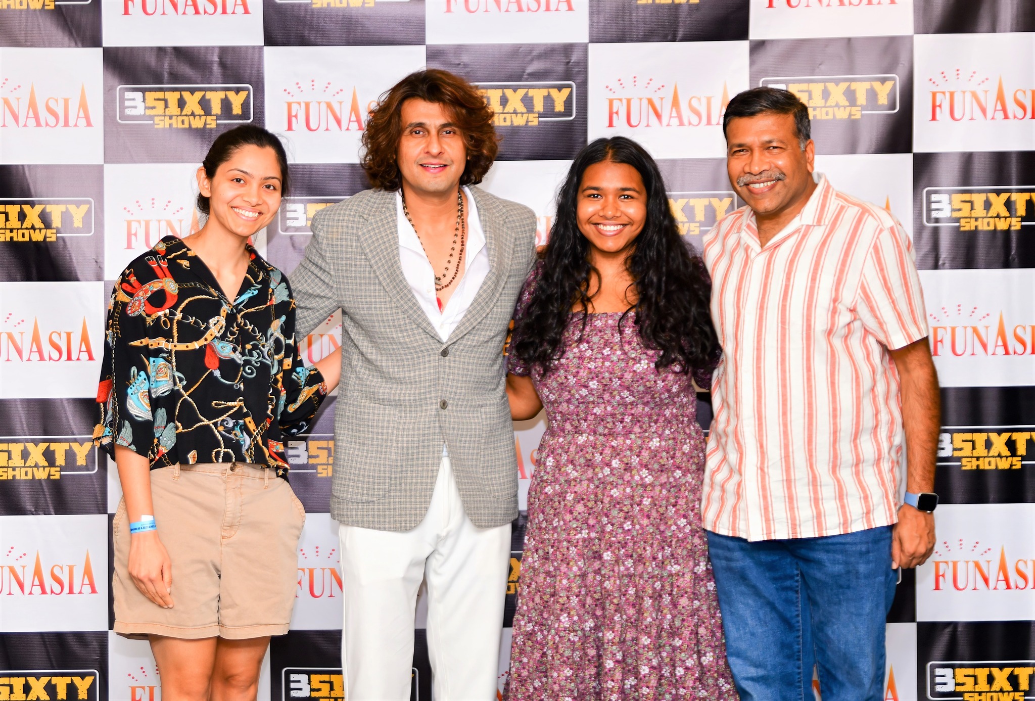 Sonu Nigam 2023 Meet & Greet Pics