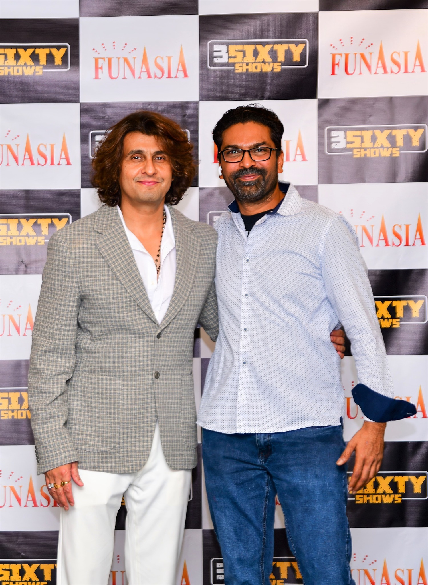 Sonu Nigam 2023 Meet & Greet Pics