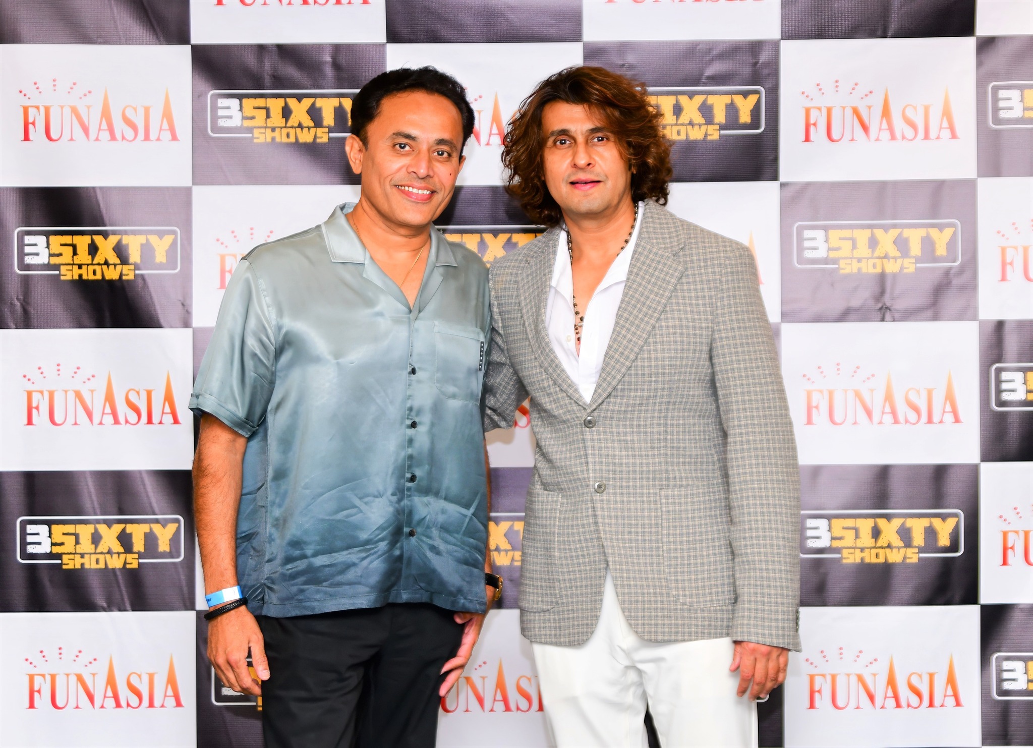 Sonu Nigam 2023 Meet & Greet Pics