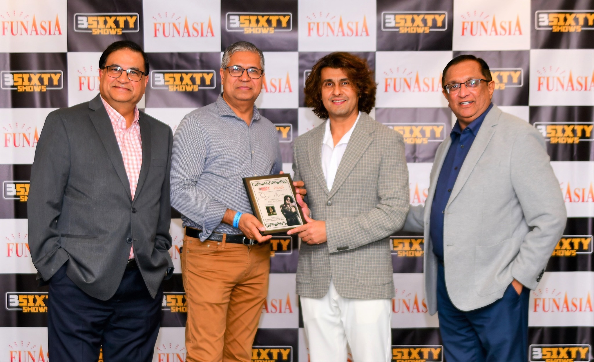 Sonu Nigam 2023 Meet & Greet Pics