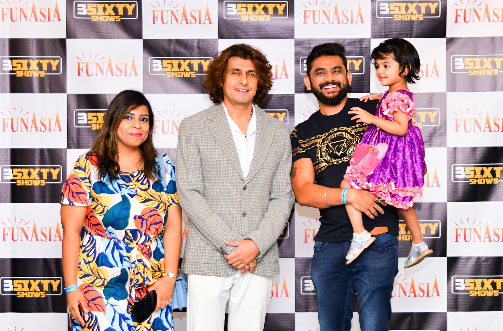 Sonu Nigam 2023 Meet & Greet Pics