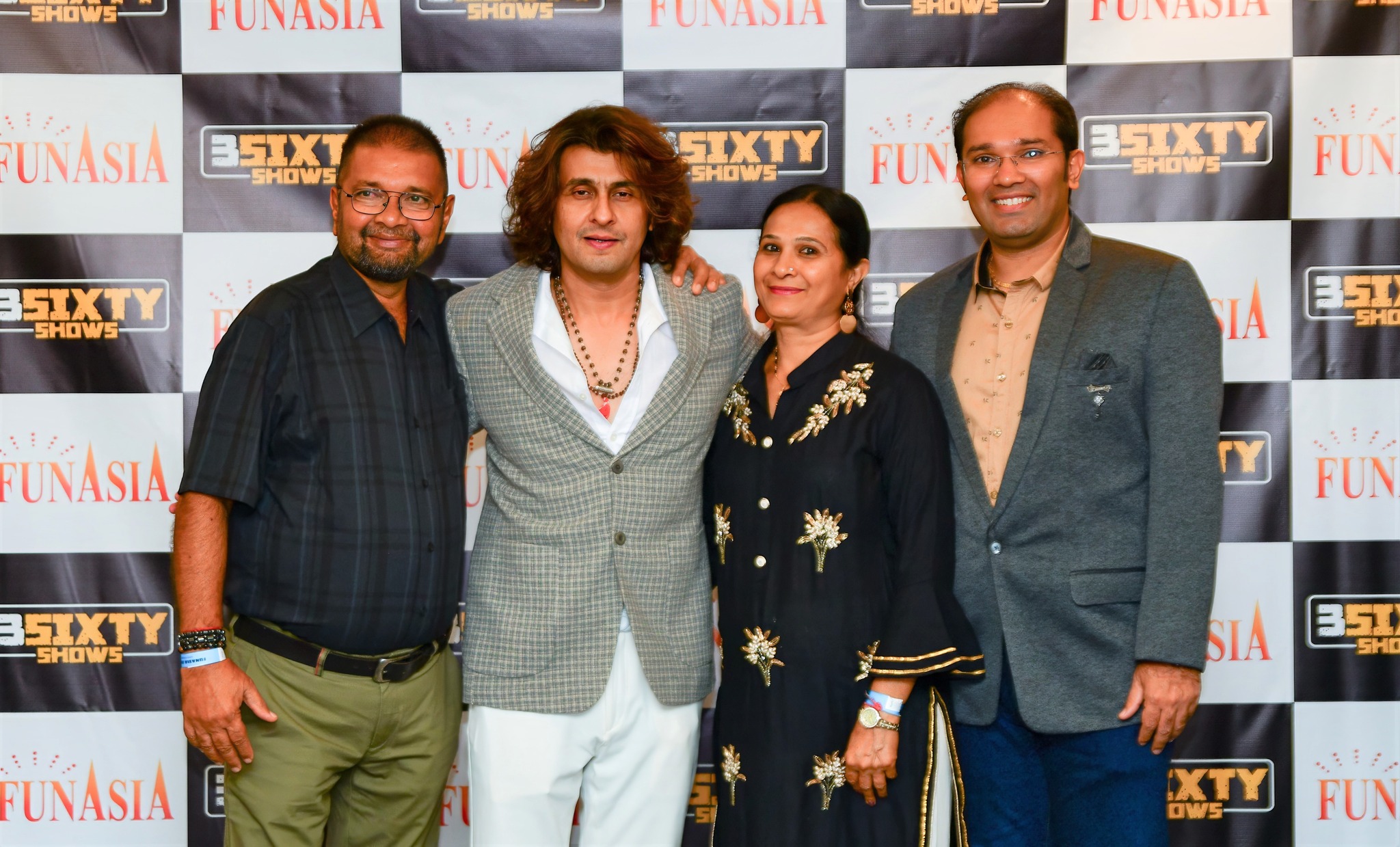 Sonu Nigam 2023 Meet & Greet Pics