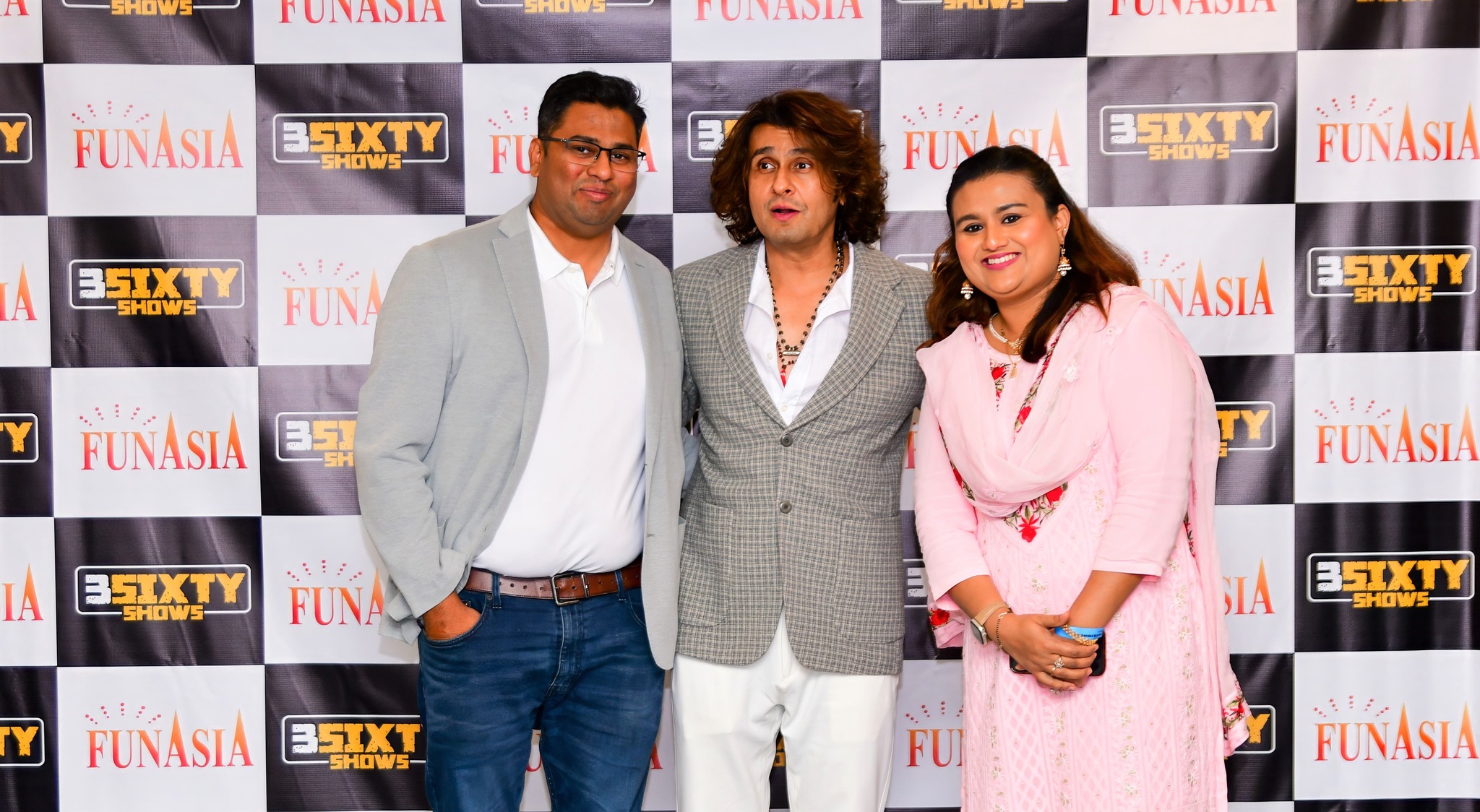 Sonu Nigam 2023 Meet & Greet Pics