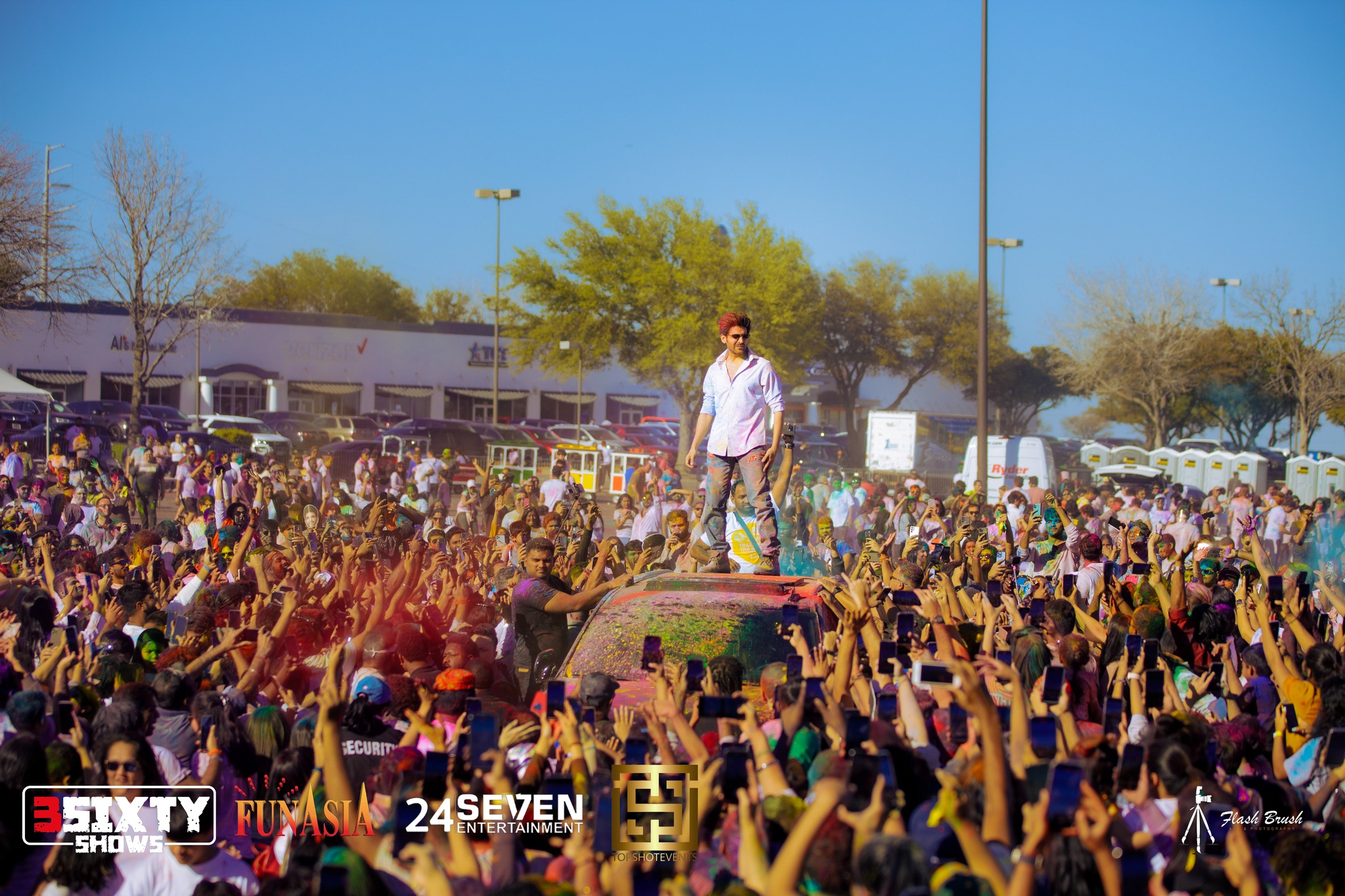 Kartik Aaryan Holi (March 4, 2023)