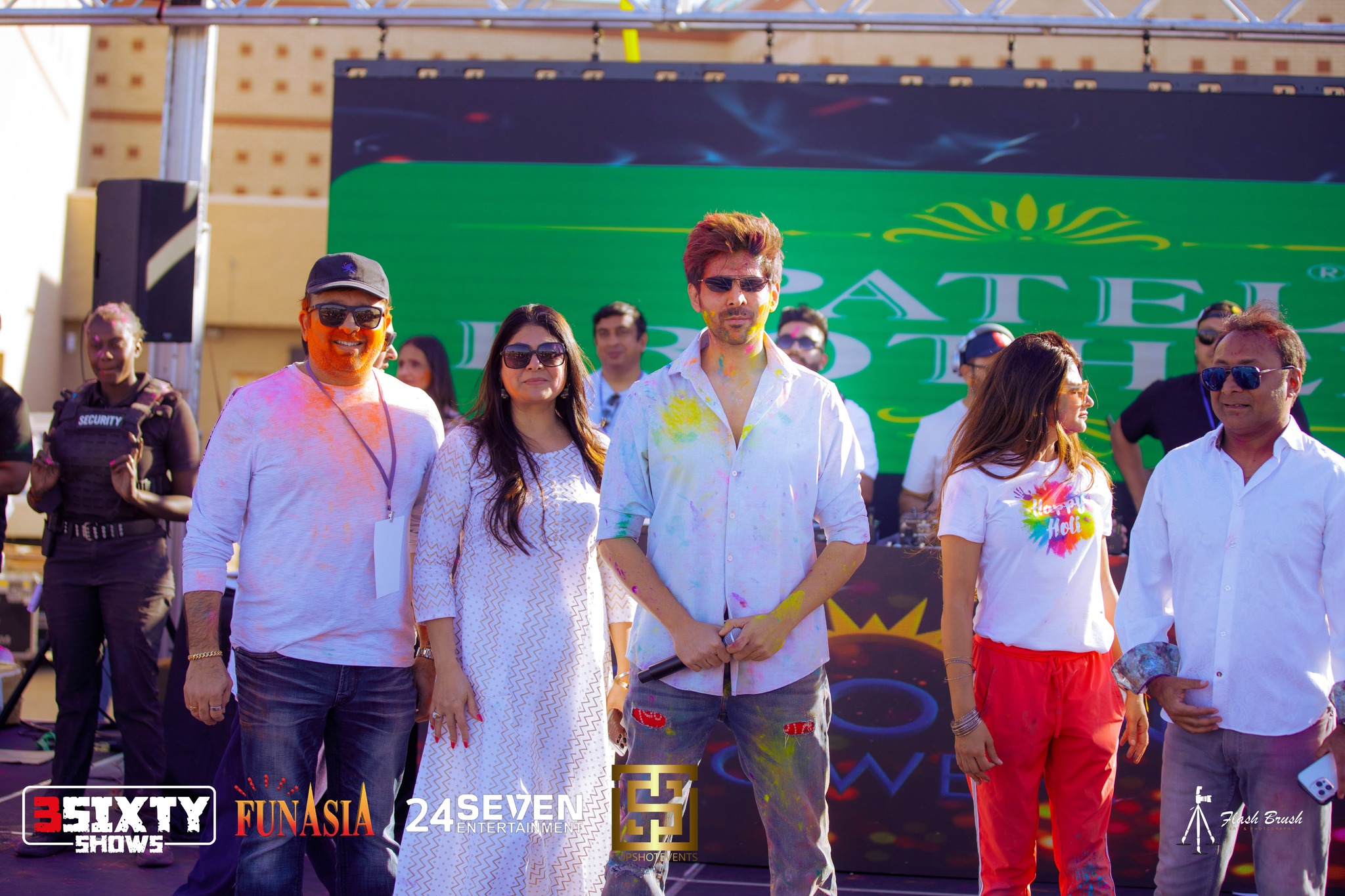 Kartik Aaryan Holi (March 4, 2023)