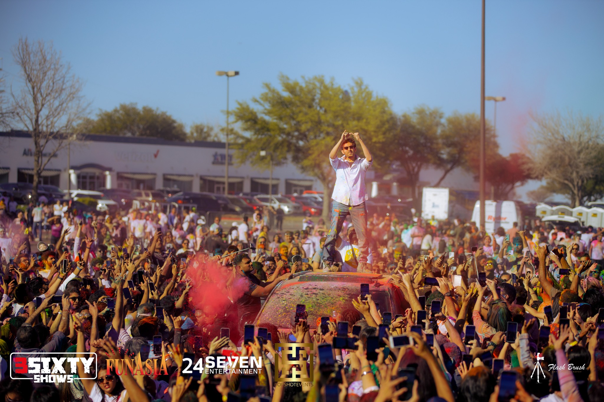 Kartik Aaryan Holi (March 4, 2023)