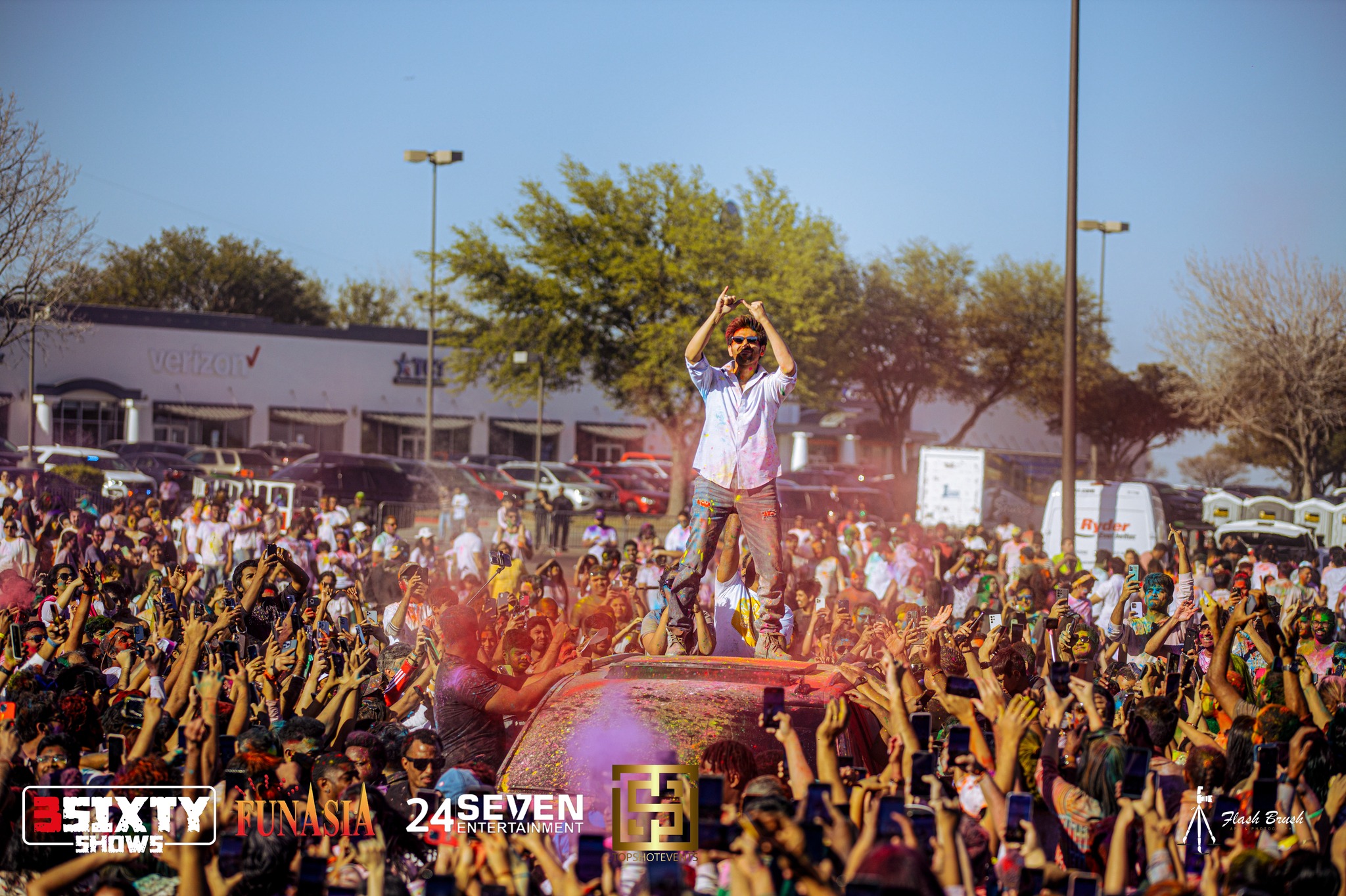 Kartik Aaryan Holi (March 4, 2023)