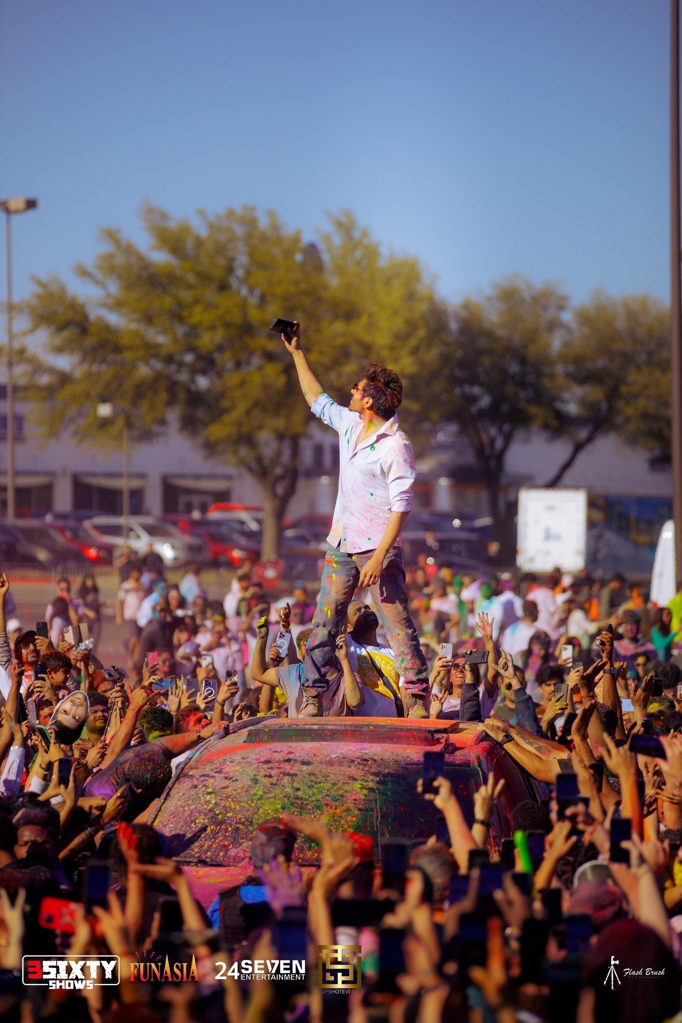 Kartik Aaryan Holi (March 4, 2023)