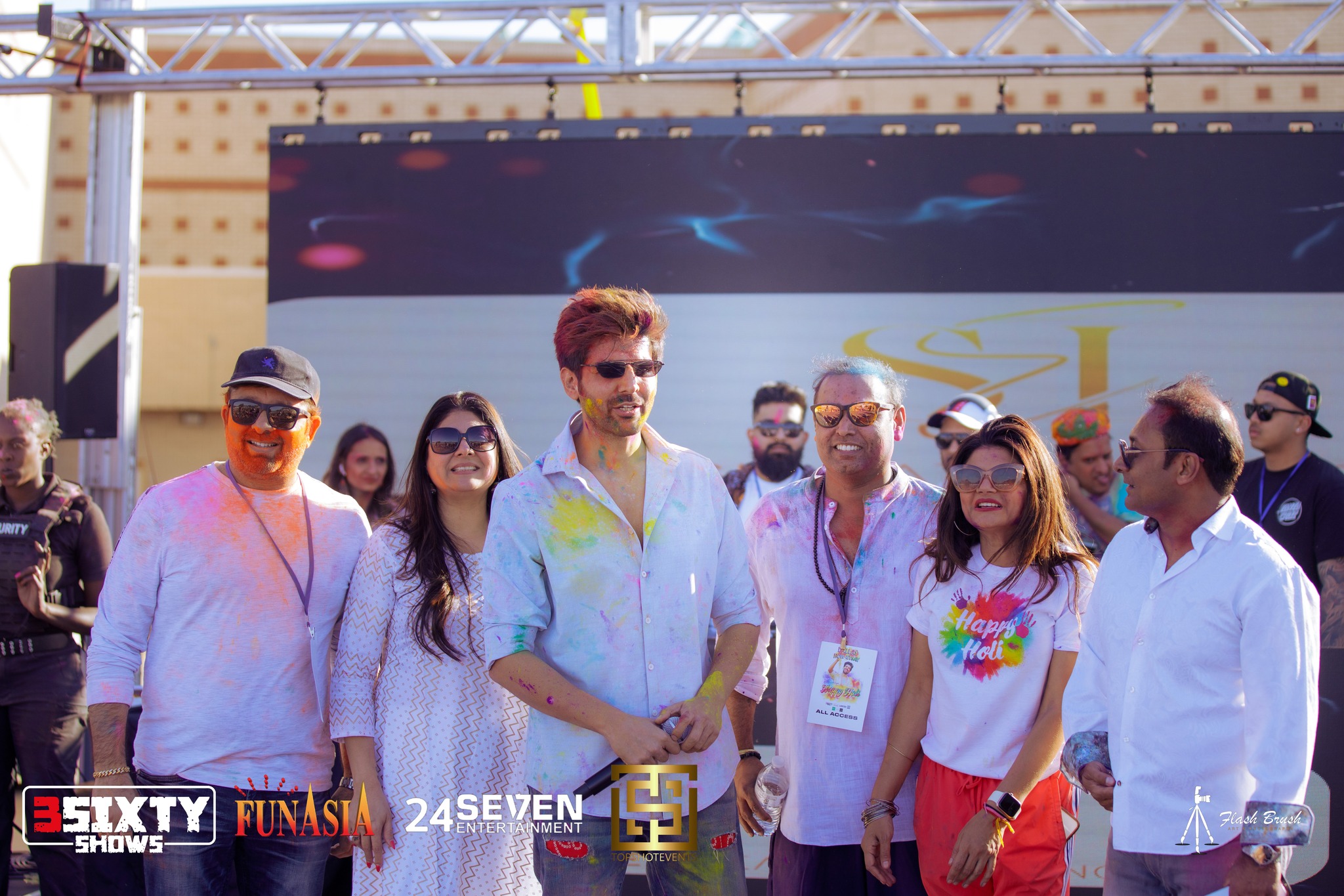 Kartik Aaryan Holi (March 4, 2023)
