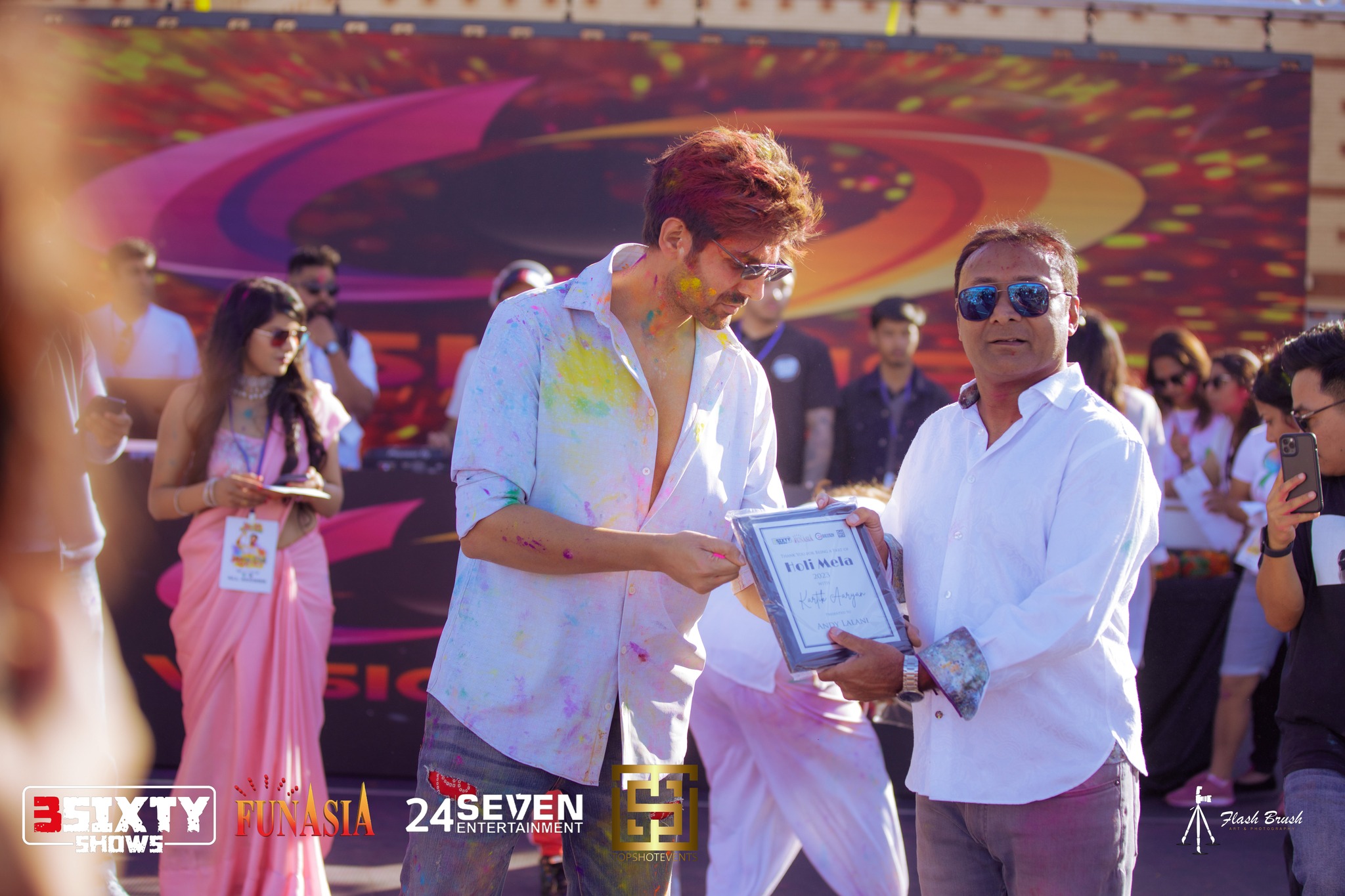 Kartik Aaryan Holi (March 4, 2023)