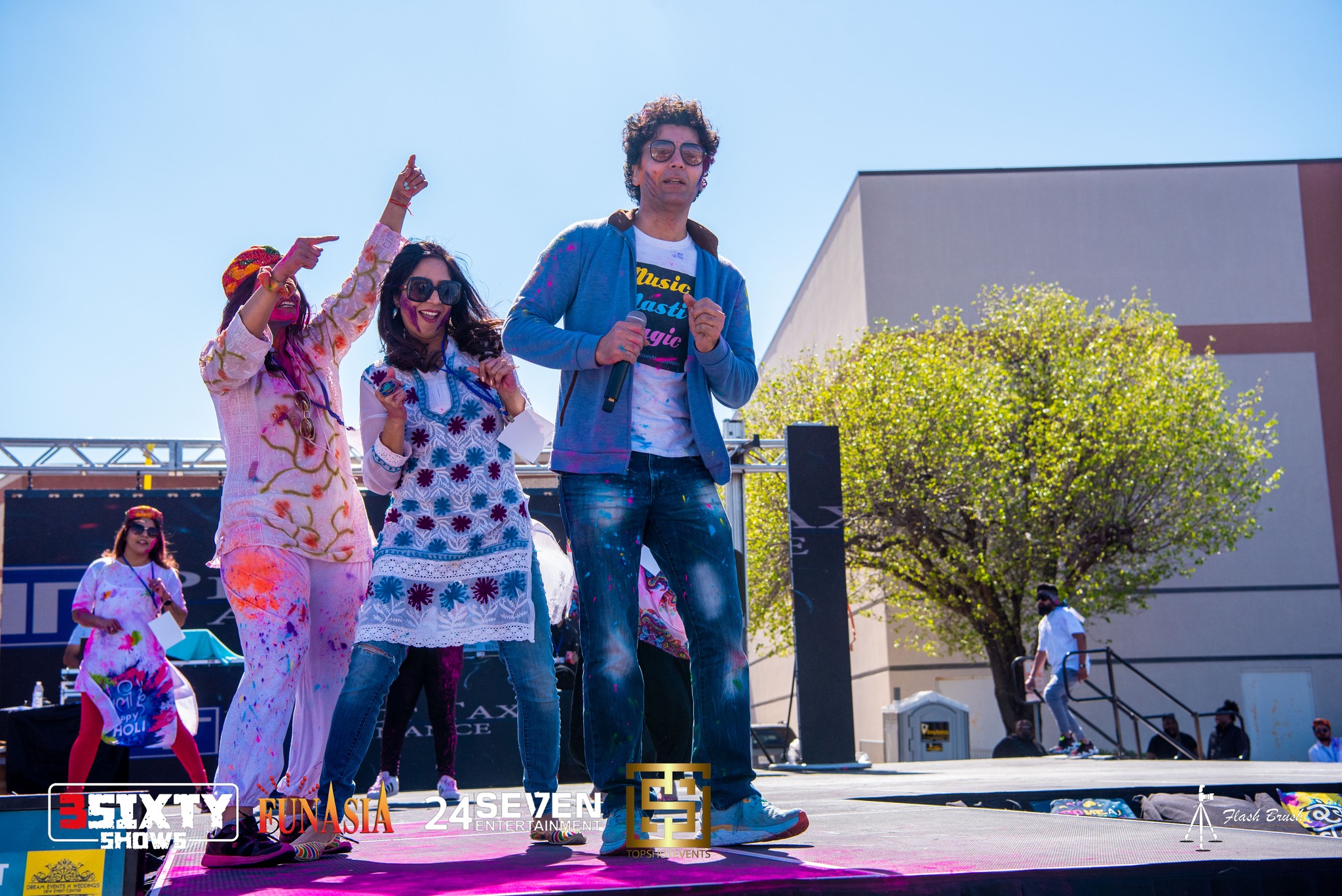Kartik Aaryan Holi (March 4, 2023)