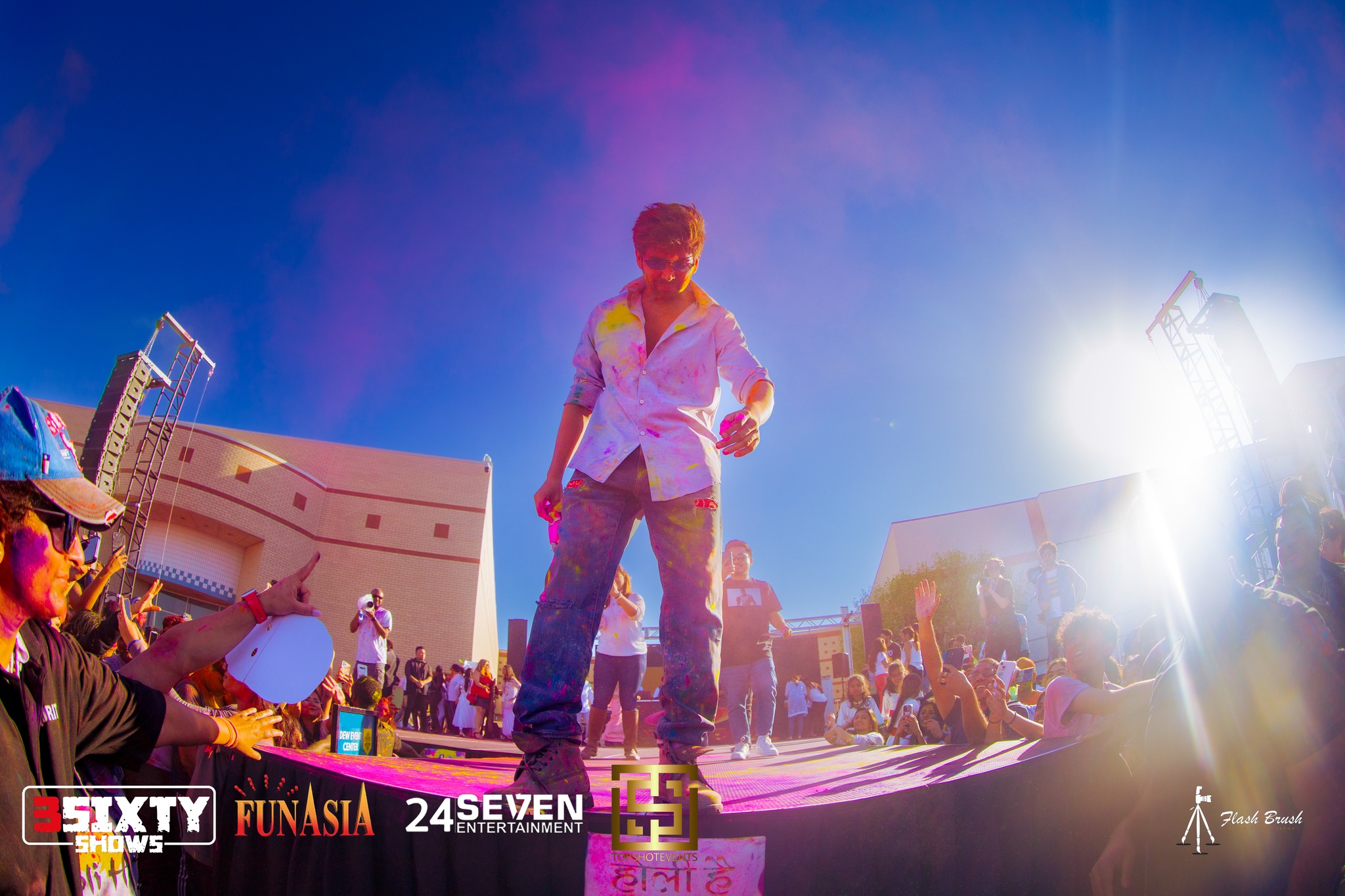 Kartik Aaryan Holi (March 4, 2023)