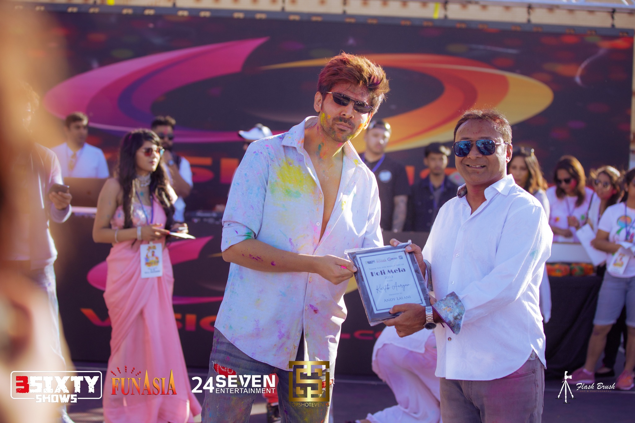Kartik Aaryan Holi (March 4, 2023)