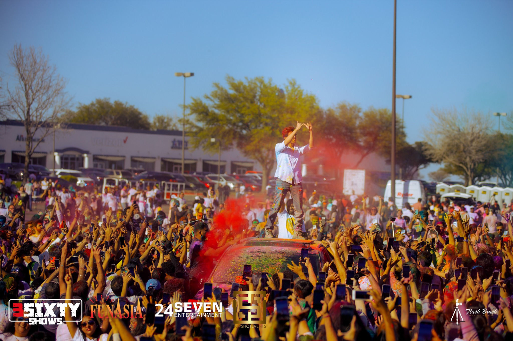 Kartik Aaryan Holi (March 4, 2023)