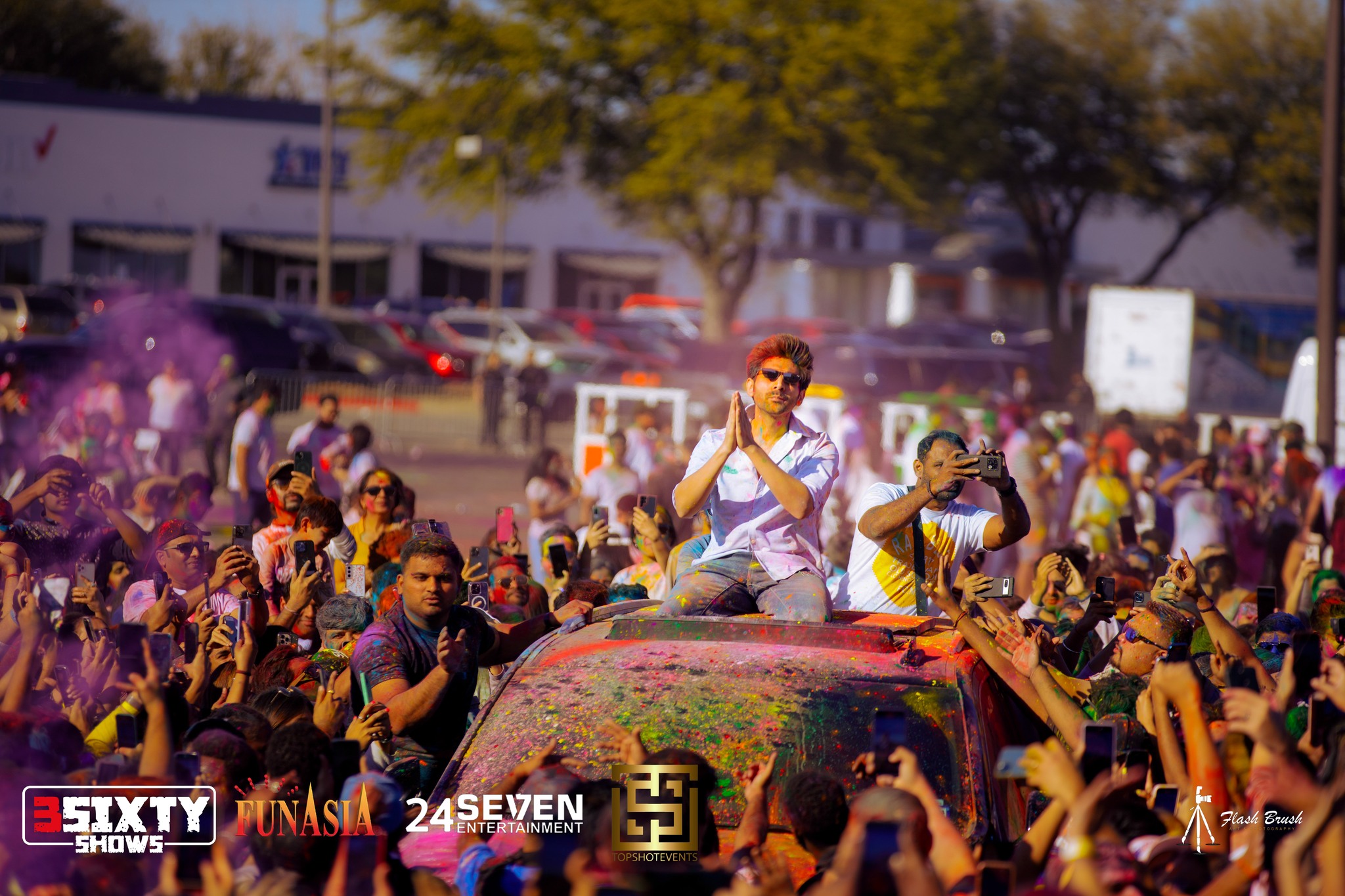 Kartik Aaryan Holi (March 4, 2023)
