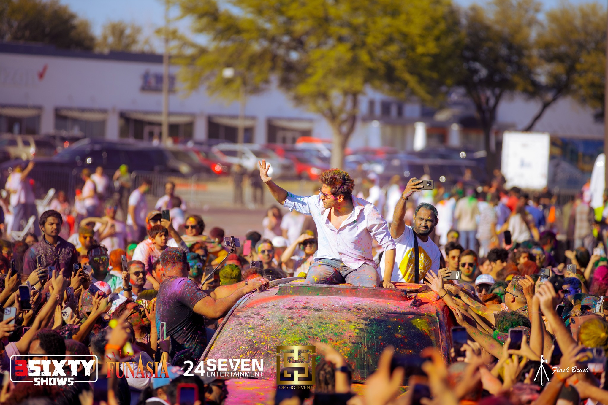 Kartik Aaryan Holi (March 4, 2023)