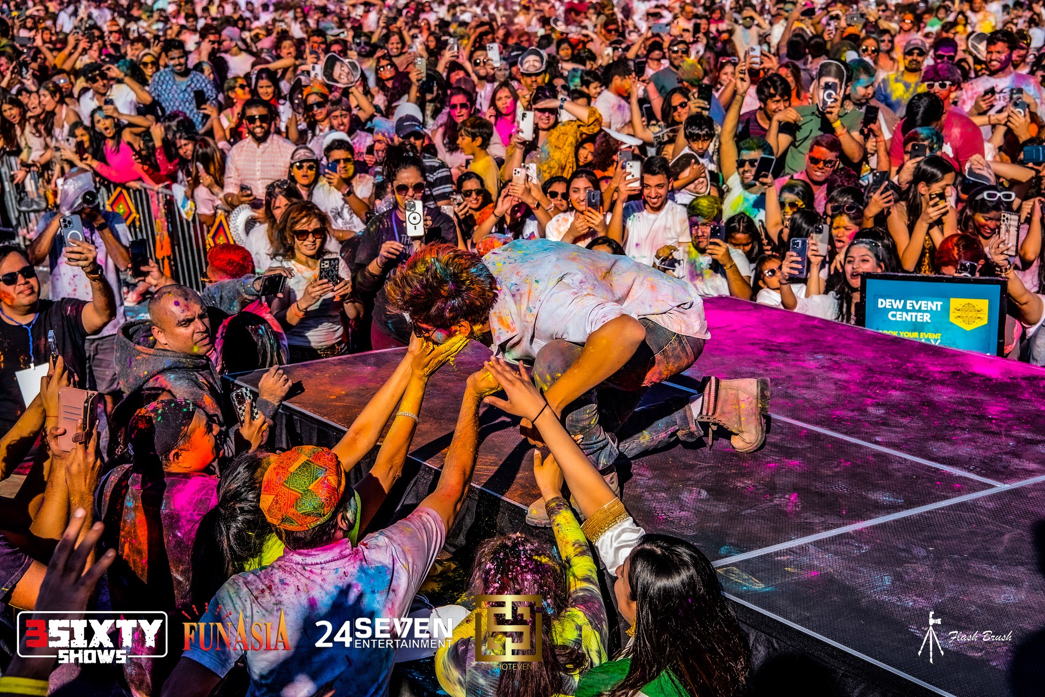 Kartik Aaryan Holi (March 4, 2023)