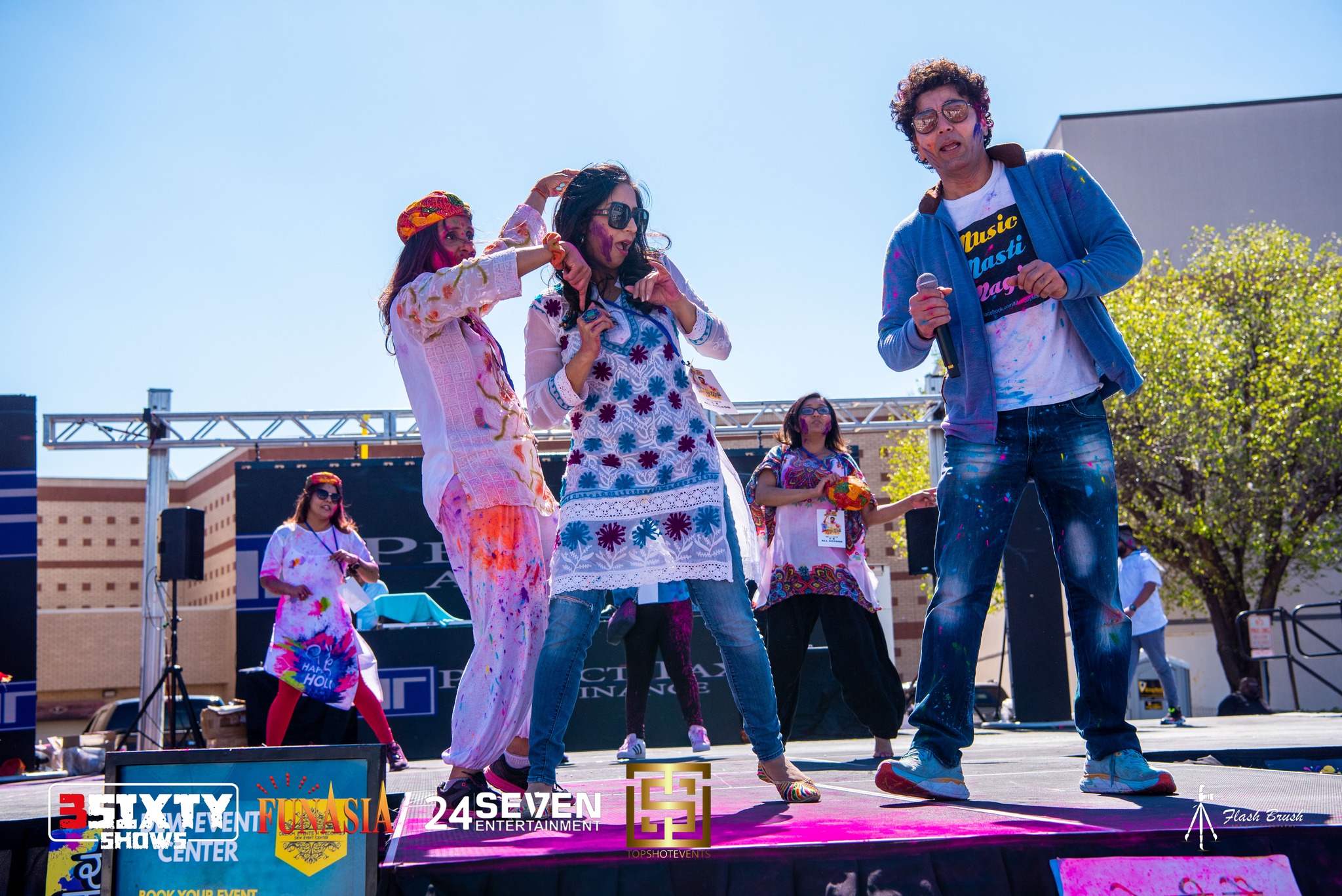 Kartik Aaryan Holi (March 4, 2023)