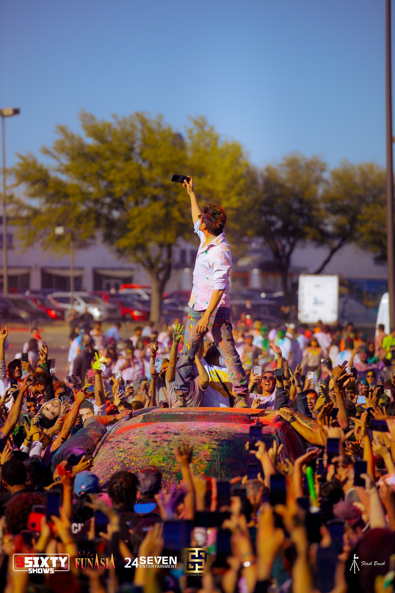 Kartik Aaryan Holi (March 4, 2023)