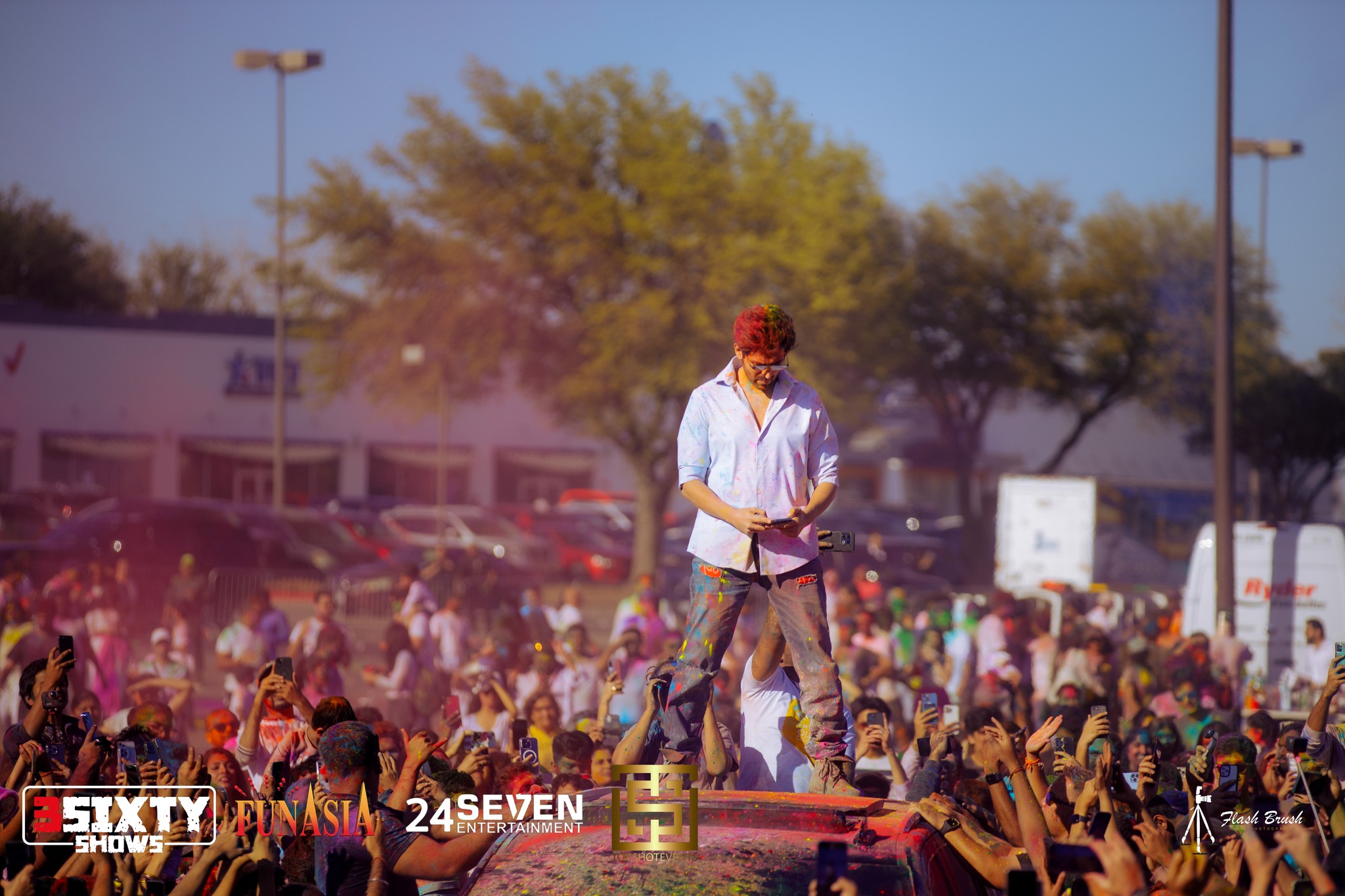 Kartik Aaryan Holi (March 4, 2023)