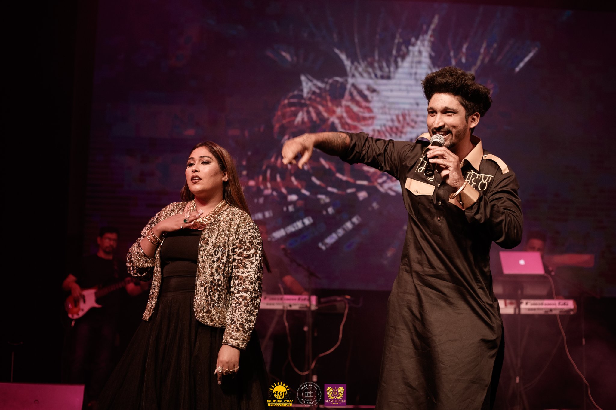 Afsana Khan Live