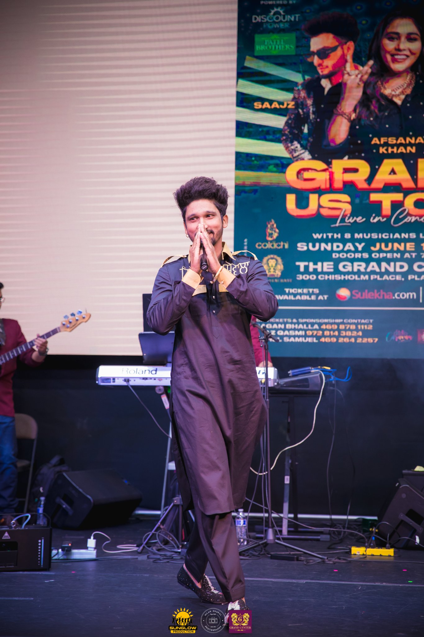 Afsana Khan Live