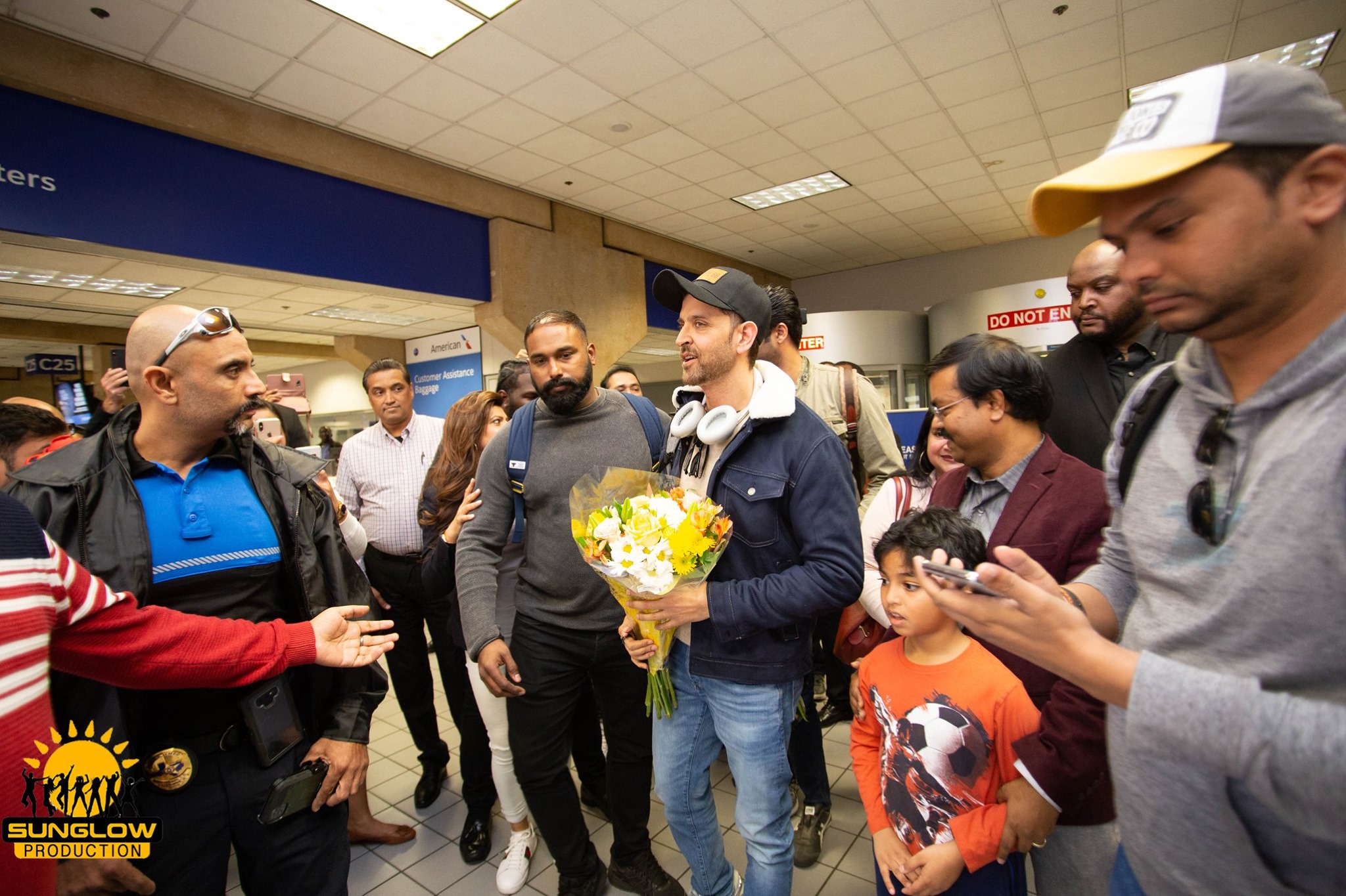 Hrithik Roshan Airport Arrival