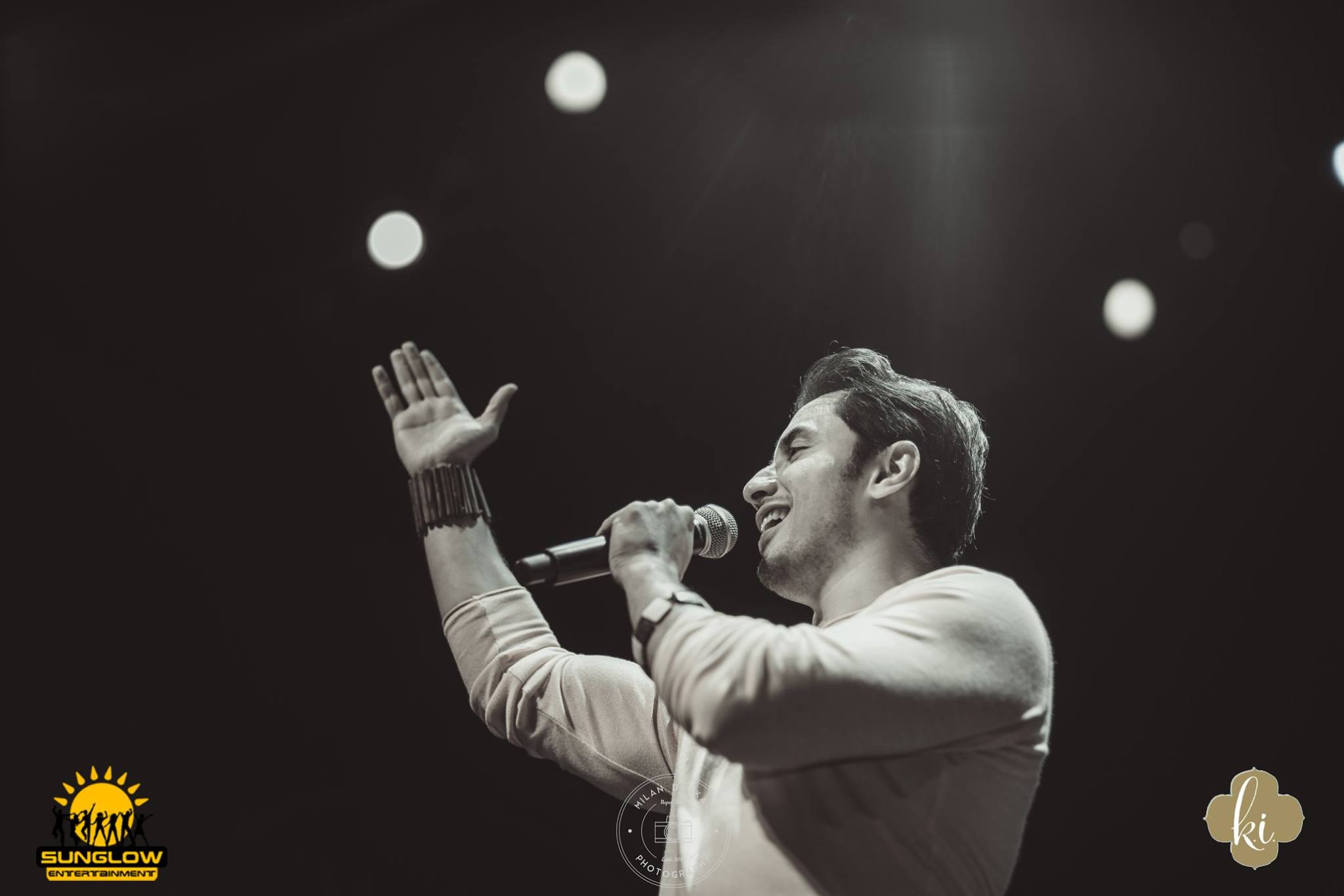 Ali Zafar Live